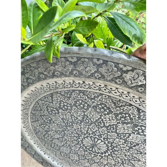 Set of Three Decorative Tray Middle Eastern Engraved Patina 19” - Picture 10 of 11